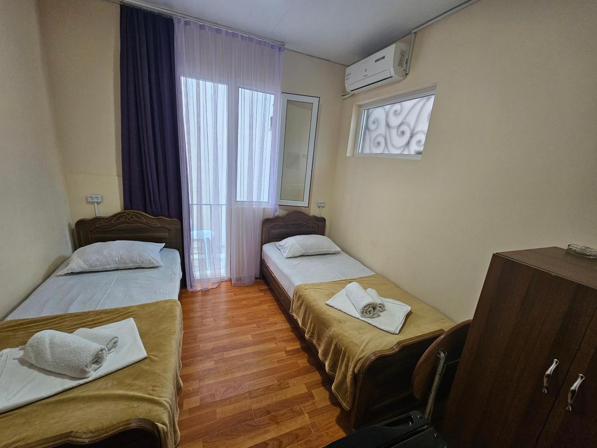 Imeri Hotel يوريكي الغرفة الصورة